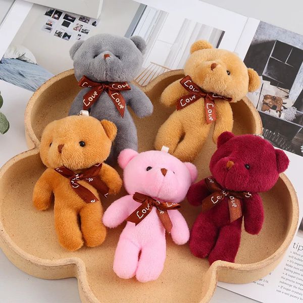 50pcs en peluche en peluche ours poupées mignonnes petits ours animaux pendents en peluche pour fille sac de trèfle pendent kidjain gift gift wholesale 240220