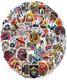 50 STKS Punk Rock Stickers Rock en Roll Muziek Sticker Waterdichte Stickers Metalen Band voor Waterfles Laptop Skateboard Computer Telefoon Volwassenen Tieners Kinderen BP2788781546