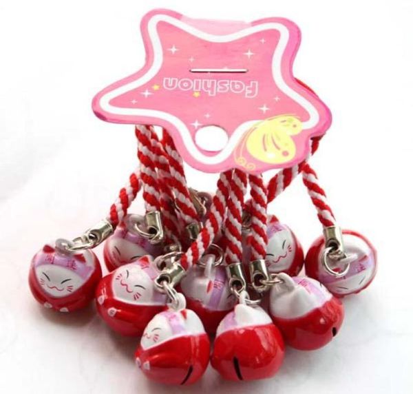 50 pcs rouge prospérité Maneki Neko chat chanceux cloche breloque pour téléphone portable sangle 06 in2189547