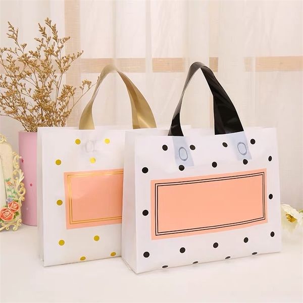 50 unids Bolsas de plástico grandes y gruesas 27x27 cm Puntos redondos blancos Bolsas de embalaje de joyería de compras rosadas Bolsa de regalo de plástico con asa 211108