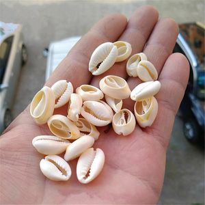 50 stks Wit DIY Sea Shell Cowrie Cowry Charm Beads Beach Sieraden Accessoires voor Dames Sea Shells Oorbellen Armband Ketting