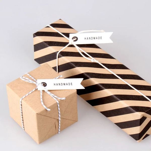 Etiquetas de regalo de papel blanco de 50 piezas Merci Etiqueta de papel de agradecimiento para etiquetas de precio etiquetas de caja de regalo con cuerda de cáñamo Sweing Diy Crafts