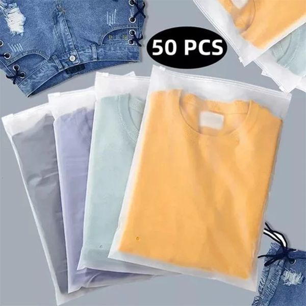 50pcs en gros de vêtements mate givrés emballages sacs à fermeture éclair en plastique tshirt scellé sous-vêtements pochettes de rangement 240510