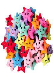 50pcslot plusieurs couleurs Mini étoile en peluche porte-clés Super doux mignon petites poupées étoiles petit cadeau petit pendentif pour arbre de Noël H099771128