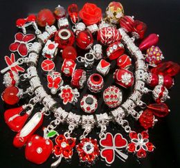 50pcsLot mixto Red Charms Colgantes Beads para joyería Fabricación de dijes sueltos DIY Big Hole Pendant Beads para pulsera europea Wholesa2977051