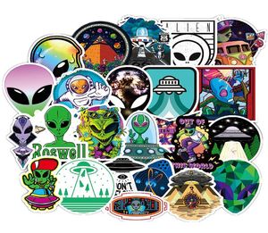 50pcslot UFO Alien Astronaut Rocket Waterdichte stickers voor laptop skateboard gitaarauto fiets motorfiets PS4 telefoon notebook decal5773700