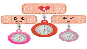 50pcslot infirmière entière Docteur rétractable Silicone Pocket Montres Love Heart Beat Hospital Clips Medical Clips Reel6605166