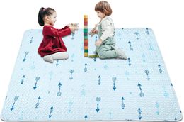 Tapis de jeu monobloc lavable et antidérapant 50 x 50, portable et rembourré pour le ventre de bébé pour nourrissons et tout-petits (flèche)