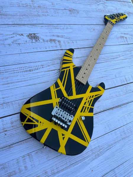 5150 guitarra eléctrica, cuerpo de aliso importado, diapasón de arce canadiense, firmado, yello clásico y rayas blancas,