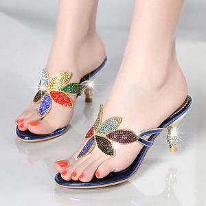 52 gouden schoenen Blue Women Beach Designer Zomer Vrouwige slides Crystal Sandals Slippers Hoge hak Flip Flops C0017 230717 C 333