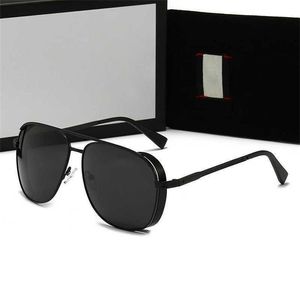 52% de réduction Vente en gros de lunettes de soleil Nouveaux hommes et femmes en métal polarisé Fashion Box Driving Korean Street Photo Lunettes de soleil 7736