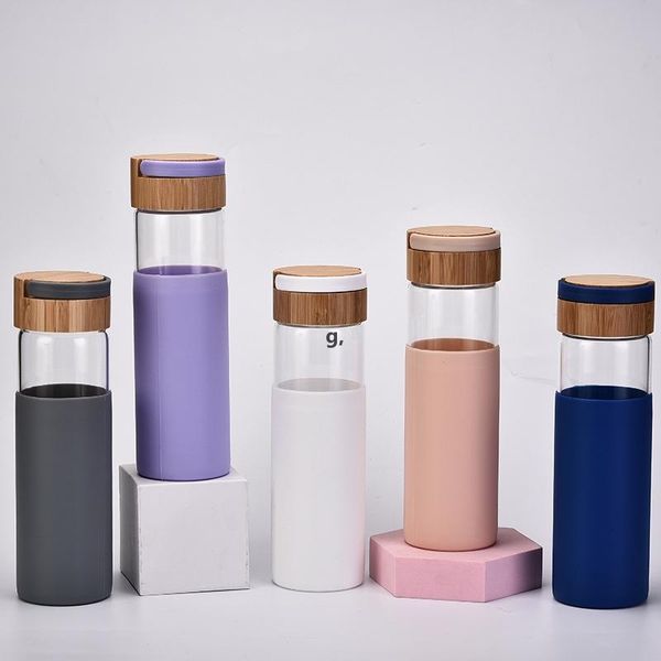 Botellas de agua de vidrio de borosilicato de 520 ml Tapas de bambú y funda de silicona A prueba de fugas Deportes Botella de agua al aire libre vía marítima RRF13301