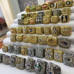 55 stuks 1966 tot 2020 American Football Team Champions Championship Ring Set met houten displaydoos Trofee Souvenir Mannen Fan Leuk Cadeau Groothandel 2024 Yy