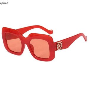 56% de réduction sur les nouvelles lunettes de soleil personnalisées à grande monture pour femmes Leisureyt05