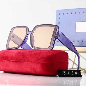 56% de réduction en gros des lunettes de soleil de nouvelles lunettes de soleil pour femmes Box de lunettes de soleil Stream Box à l'étranger