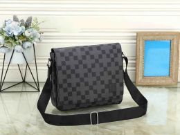 56241 Comparar con artículos similares Diseñadores de lujo Bolsos de hombro Bolso con cerradura en forma de S 45806 Bolso de moda 58489 45863 Cartera Pulsera extraíble para