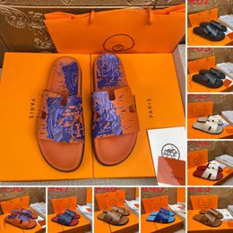 56 model luxe man Sandalen Zomer Designer Antislip Slippers Mannen Mode Zachte Zool Eva Indoor Slides Dik Platform Badkamer Thuis Slippers Maat 38-46