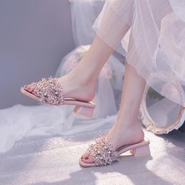 57 Robe 2024 Perle Chaussures De Mode Sandales Femmes Talon Carré Pantoufles D'été À L'extérieur Décontracté Dames Zapatos Mujer 716