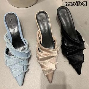 571 Sandales Elegant Femmes Mules Pumps Summer Summer Female Chaussures Bas talons dans la mode Médies Sandale Point Toe Tobas FO 7B3