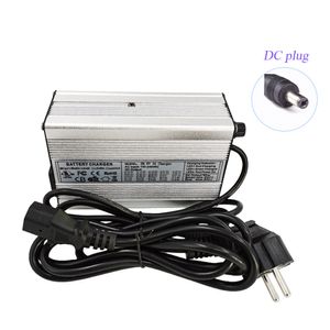 Cargador de batería de iones de litio de 58,8 V 2A 3A 4A para batería de bicicleta eléctrica de 52V con enchufe DC/RCA/XLR