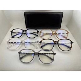 58% Zonnebrillen van hoge kwaliteit Dames Nieuwe CH3418 Dagelijkse gewone bril met schapenvacht metalen ketting Titanium frame en bijziendheid