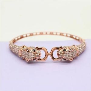 585 Purple Gold plaqué 14K Rose Gold Luxury Micro Inclay Crystal Fashion Leopard Head Bracelet Fomen Women Classic Wedding Jewelry 240430