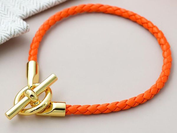 Pulseras con dijes 5A HM Pulsera de correa corta de cuero genuino en naranja para mujer con bolsa para el polvo Tamaño de caja 16-21 Fendave