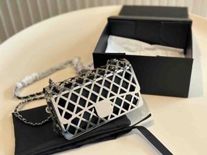 5a+ klassieke rhombus topkwaliteit ontwerper mini holle metalen plastic zak dames luxe decoratie letter letter ketting schouder schouder schouder mesengers flip munt portemonnee