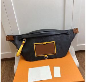 5A bolso de diseñador Bolsos para hombre Cuero al aire libre Cintura Hombro Estilo simple Paquete de pecho Paquete de cinturón casual Vintage Clásico Crossbody Deportes Correr Montar Bolsas de escalada