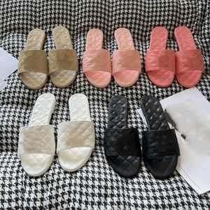 5a Designer Luxe zomer binnen vrije tijd platte slippers gespog merk flip-flops sandalen lage hiel schuifregelaar
