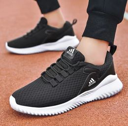 5A Designer Femmes Hommes V2 Chaussures de course Grande taille 35 YZ Baskets Crème Blanc Light Bone Bred Granite Beige Noir Rouge MX Bleu Carbon Gid Glow Sports de plein air yezys chaussures # 361