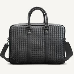 5a Famous Brand Metcase Top Leather Handbag pour hommes Sac Single Bag Fashion Minimaliste Style High-Und Luxury Brand ordinateur portable Bag A4 Magazine 2024 NOUVEAU NOIR