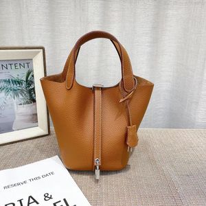Bolso tipo cubo de cuero auténtico 5A, bolsos de diseñador para mujer, bolso cruzado con picotina, bolsos de piel de vaca con bolsa interior 2396