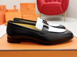 5A Schuhe HM5652350 Paris Loafer Leder Kleid Loafers Rabatt Desinger Schuhe für Frauen Größe 35-40 Fendave