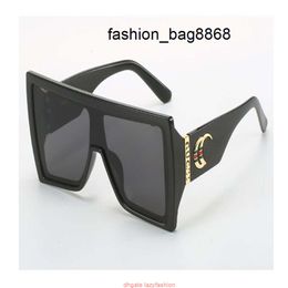 5A Gafas de sol Diseñador para mujeres Gafas y hombres Modelo de gafas de sol Especial UV 400 Carta de protección Pierna grande Marco de doble haz Marcas al aire libre Patas de PC Gafas de sol 9569