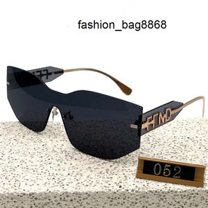 5A Lunettes de soleil Designer pour femmes Hommes Cat Eye Lunettes Spécial UV 400 Lettres de protection Big Leg Double Beam Cadre Extérieur Style classique Femmes Lunettes de soleil 052H