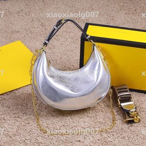 5A top diseñador de bolsos para mujer bolso de hombro con forma de media luna pequeño bolso de axila de pan francés letras de cuero 207N