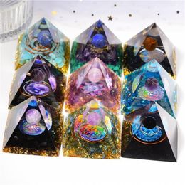 5 cm Orgonite Pyramide Décor Générateur d'énergie Guérison Boule de cristal Reiki Chakra Protection Méditation Figurines Résine Maison Faite à la main Ornam Huqw