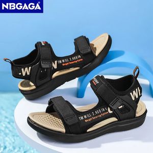 5 Color Breathable Sport Sandals Zomerstrandschoenen voor jongens Casual comfortabele zachte zool Kinderschoenen mode non-slip sandalia's 240508