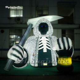 5m Scary Illuminado Iluminado Inflable Inflable Grim Reaper Modelo de personaje de Halloween Air Muerte con una guadaña y linterna para el espectáculo de eventos