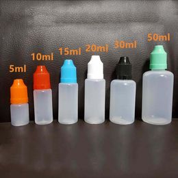 5 ml 10 ml 15 ml 20 ml 30 ml 50 ml bouteille d'emballage en plastique vapeur souple PE translucide aiguille compte-gouttes bouchons à l'épreuve des enfants pour huiles essentielles jus liquides emballage cosmétique DHL