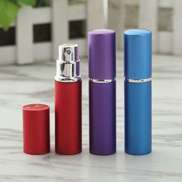 5 ml hervulbare parfumflesjes mini draagbare glazen verstuiver geur mode kleurrijke lege spuitfles geanodiseerde verstuiver voor reizen cosmetische verpakking buis