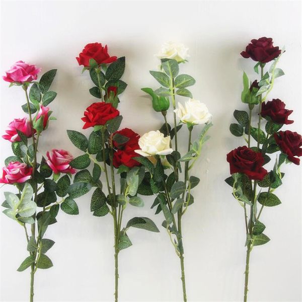 5pcs artificielle longue tige rose 5 têtes de roses de velours fleurs simulées rouge / rose / crème / couleur bordeaux fleurs roses Y200104