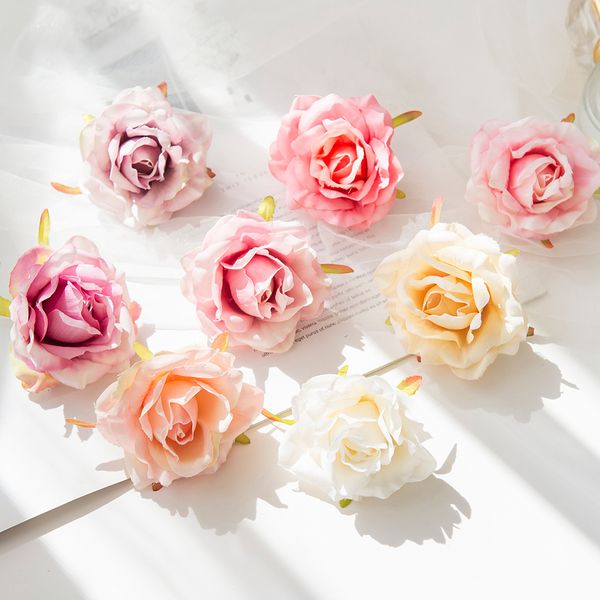 5pcs roses artificielles têtes de mariage fleurs décoratives couronnes couronnes à la maison fausses plantes de Noël matériaux de décoration de gâteau pas cher bon marché