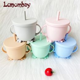 5pcs tasses d'alimentation pour bébé bébé apprentissage bébé Drinkware silicone Sippy Cup pour les enfants en bas âge avec couvercles de tasse en silicone solide 240102