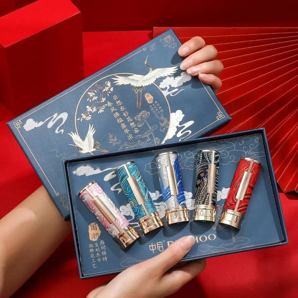 5 pièces Style chinois sculpté rouge à lèvres ensemble mat hydratant lèvres boîte-cadeau maquillage rouge à lèvres kit de maquillage de luxe 240321