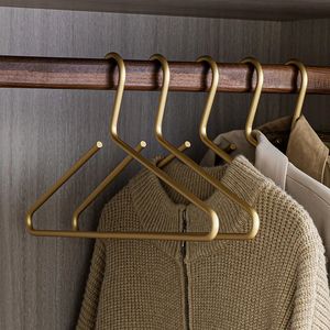 5 pièces cintres en alliage d'aluminium massif sans couture mat or cintre pantalon pull supports de rangement armoire organisateur 240118