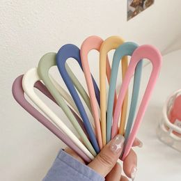 5pcs Fashion Candy Color Hair Sticks For Women Shell Hair Clip Clip Pins minimaliste U Forme Girls Épingles Hair Hair Bun Maker Headswear