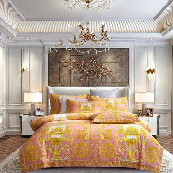 5pcs King Size Gold Liberding Set Cushion pour Gift Designer Gold Quilt / Dowvet Cover Sets Queen King Size 100 Coton Woven Style européen