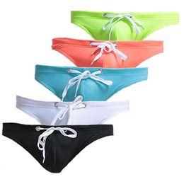 5 pièces Mini slips maillot de bain pour hommes Super Sexy sous-vêtements de bain pochette Tanga Bikini Surf maillot de bain culotte de natation vêtements de plage 220208277k